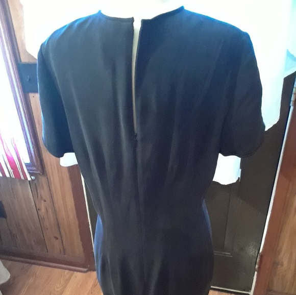 Dress - Picture 2 of 5